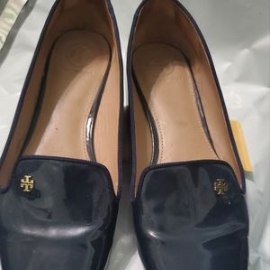 Tory Burch shoes  in good condition. Size 81/2 color navy.